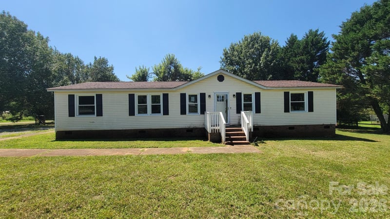 5401 Creek Run Ct, Bessemer City, NC 28086