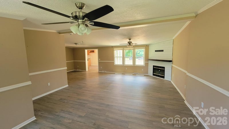5401 Creek Run Ct, Bessemer City, NC 28086