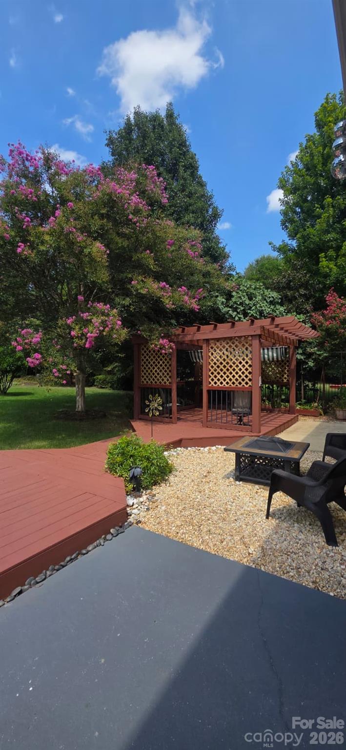 13316 Mallard Landing Rd, Charlotte, NC 28278