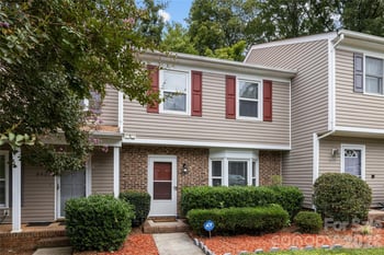 8407 Rust Wood Pl, Charlotte, NC 28227