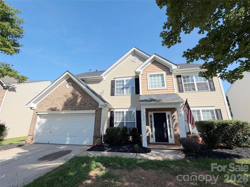9927 Jeanette Cir, Charlotte, NC 28213