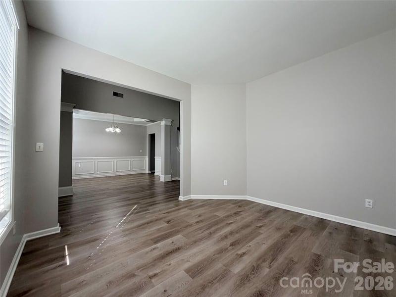 9927 Jeanette Cir, Charlotte, NC 28213