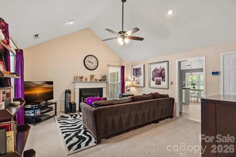 1320 Watts Dr, Charlotte, NC 28216