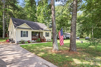 721 Daves Rd, York, SC 29745