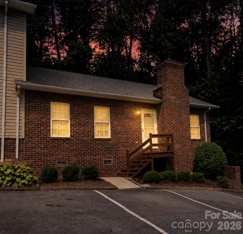 1491 20th Ave NE #6, Hickory, NC 28601