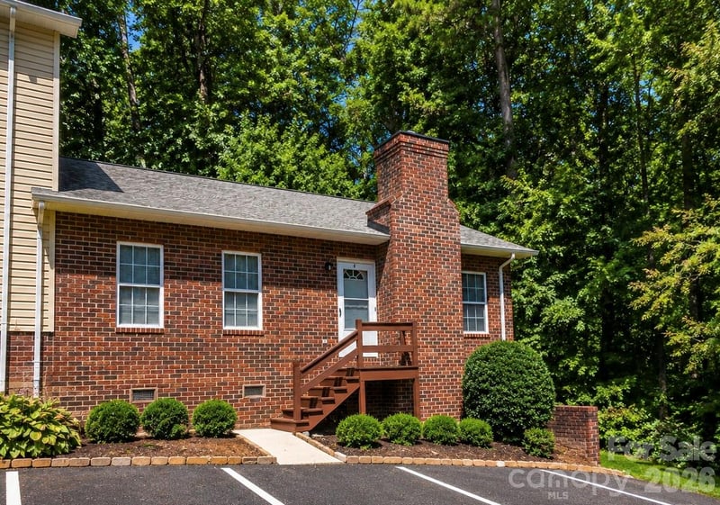 1491 20th Ave NE #6, Hickory, NC 28601