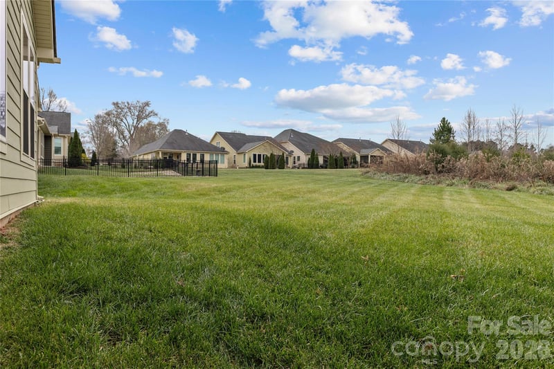 129 Johnson Manor St, Mooresville, NC 28115