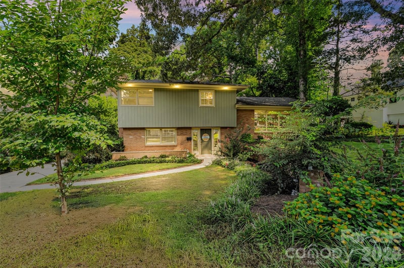 2911 Arundel Dr, Charlotte, NC 28209