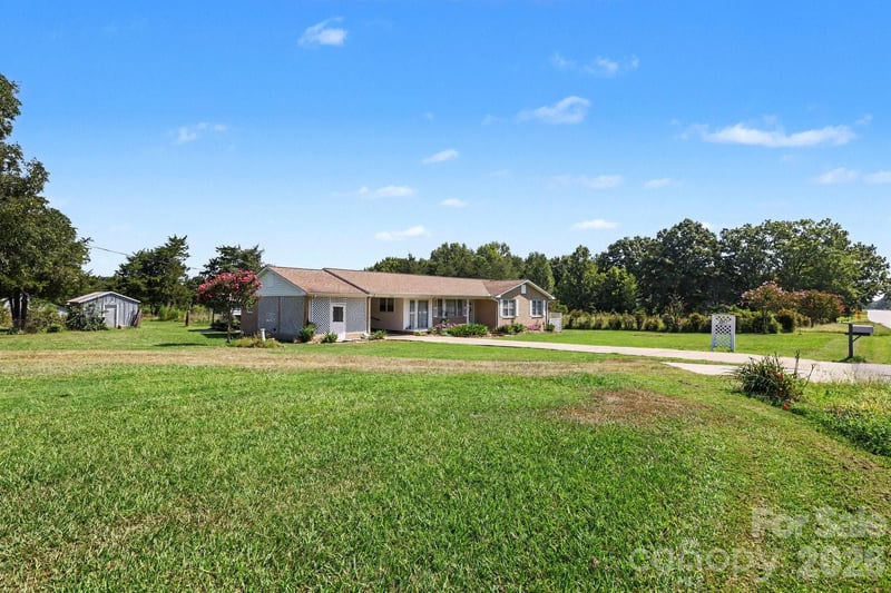 2997 Flat Creek Rd, Lancaster, SC 29720