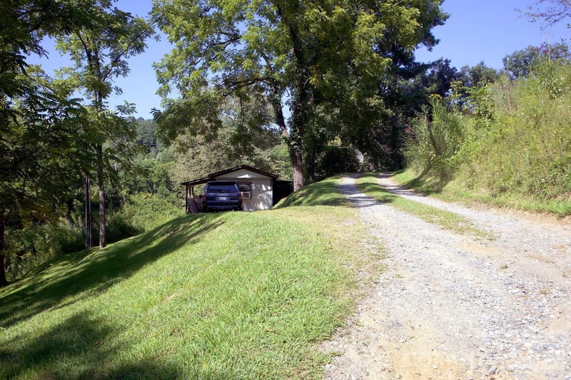 11 Jody Ln, Weaverville, NC 28787