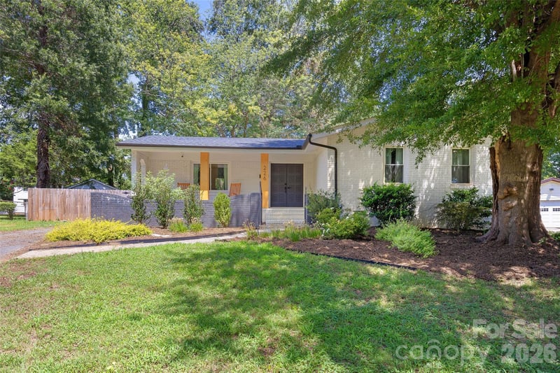 226 Vickery Dr, Charlotte, NC 28215