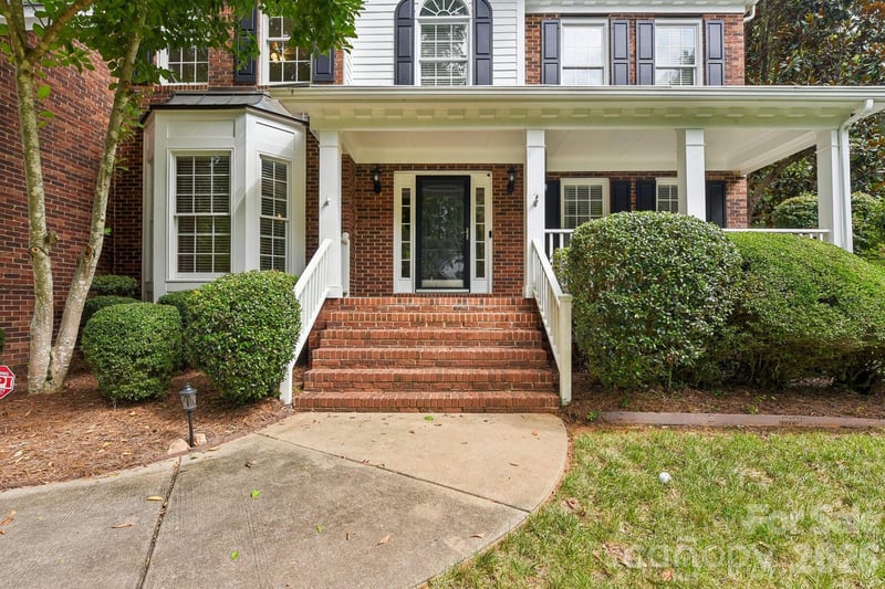 4123 Mountain Cove Dr, Charlotte, NC 28216