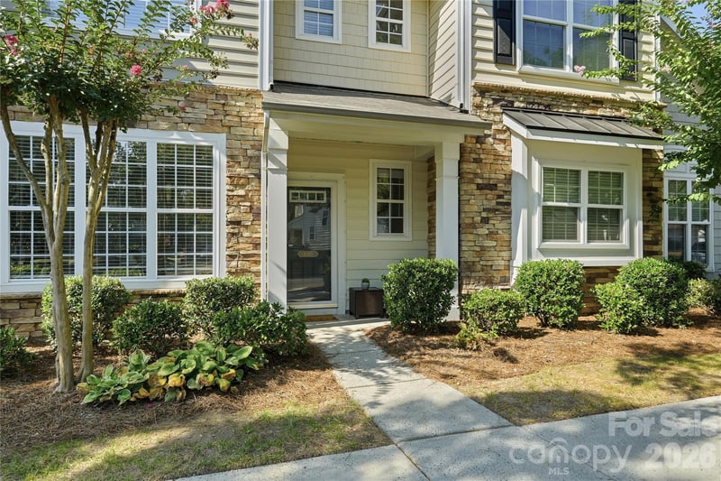 1028 Tabard Ln, Matthews, NC 28104
