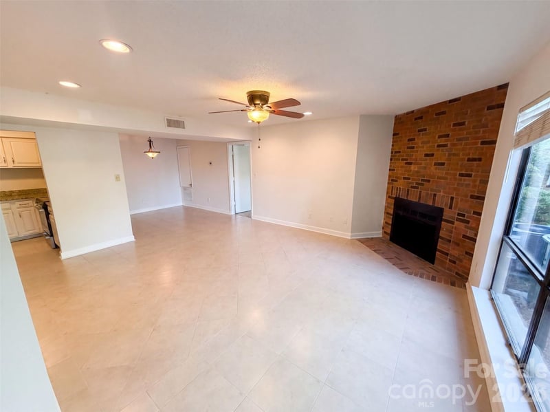 1612 Sharon Rd W #61, Charlotte, NC 28210