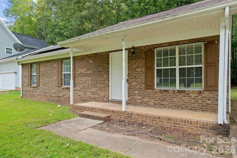 610 Pennwood Ln #3, Charlotte, NC 28215