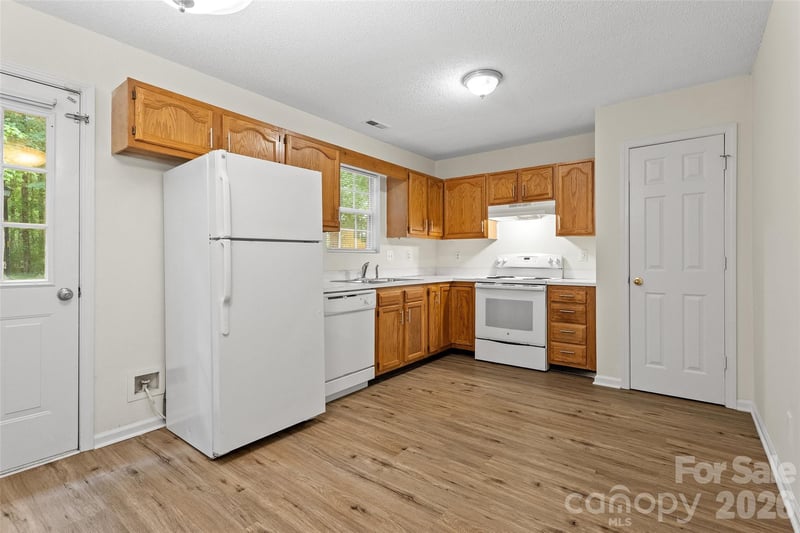 610 Pennwood Ln #3, Charlotte, NC 28215