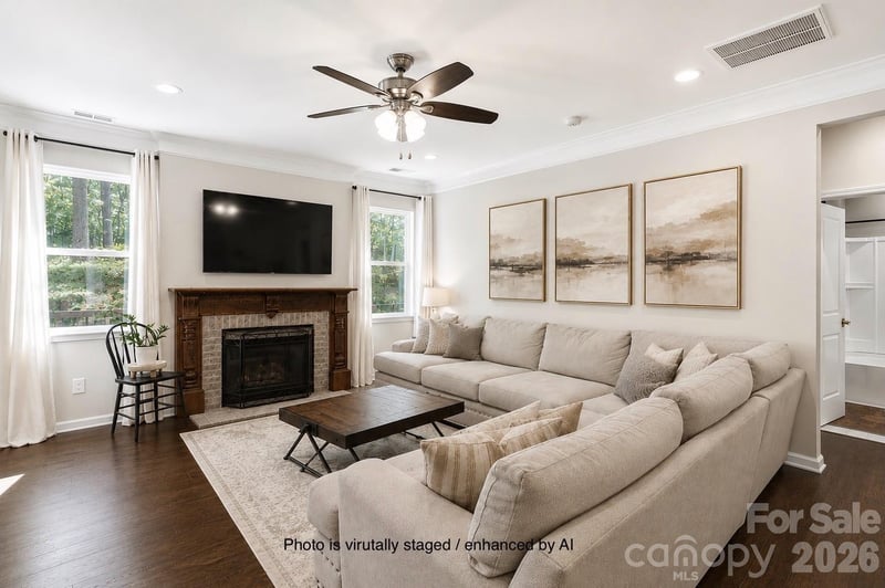 607 Winter Walk Ln, Lake Wylie, SC 29710