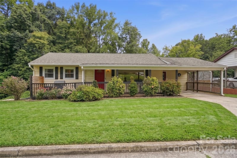 1326 Washington Ln, Kannapolis, NC 28083