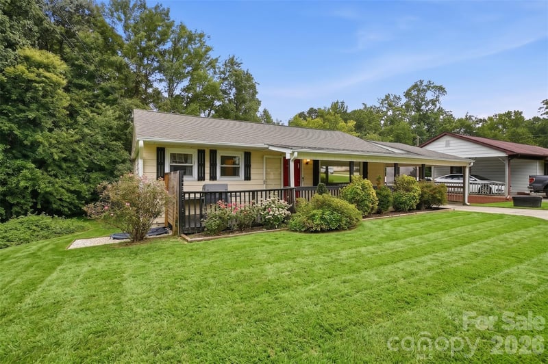 1326 Washington Ln, Kannapolis, NC 28083