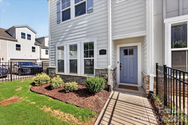3125 Ada Mill Al, Charlotte, NC 28205