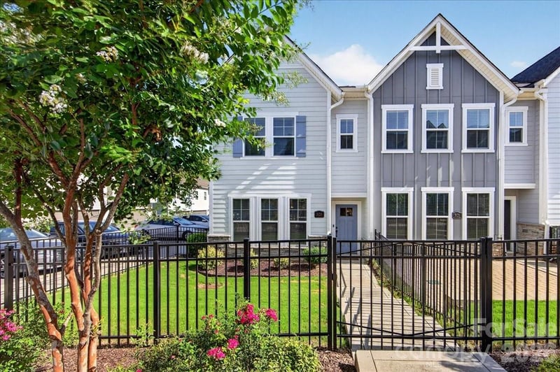 3125 Ada Mill Al, Charlotte, NC 28205