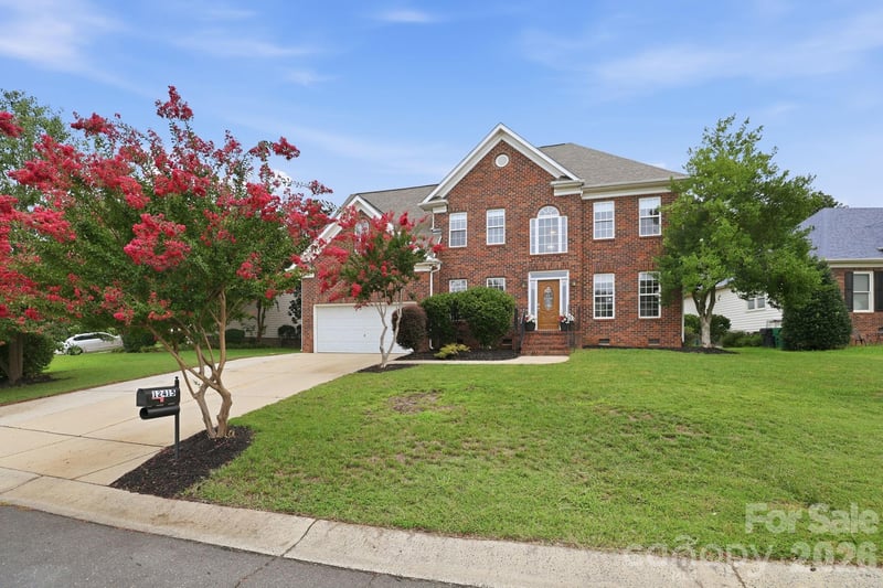 12415 Oakbriar Ln, Charlotte, NC 28273