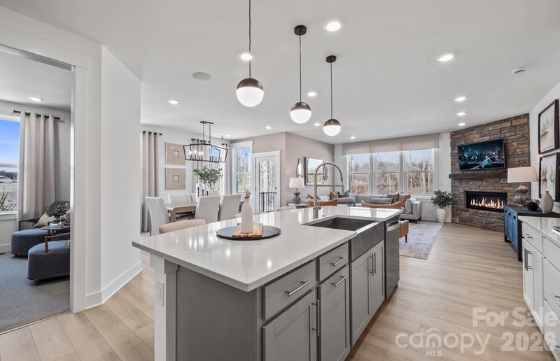 559 Cottage Garden Ln, Belmont, NC 28012