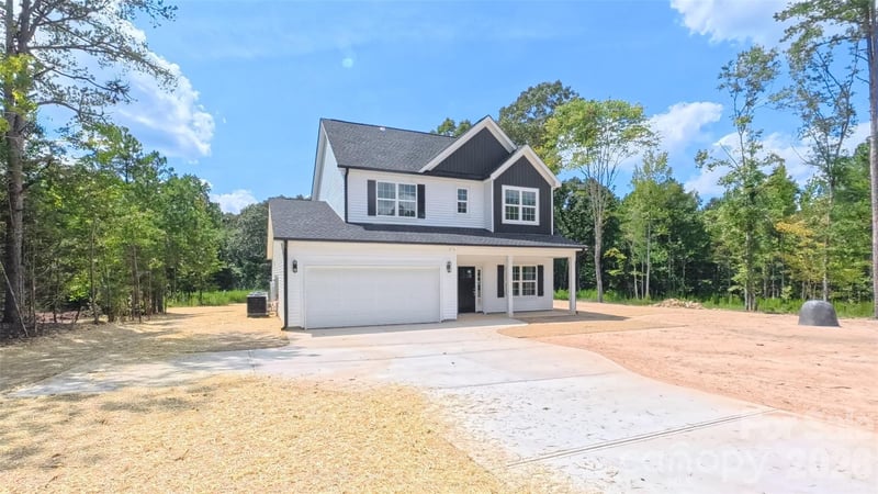 3155 Meadowcrest Dr, Clover, SC 29710