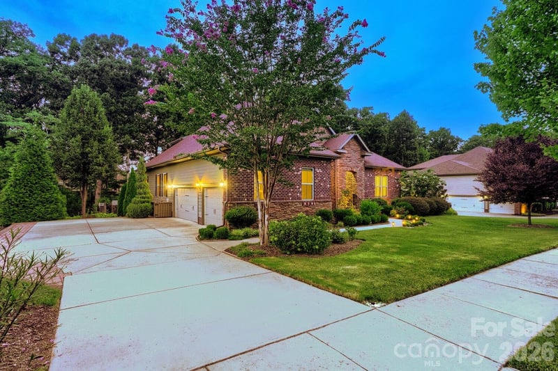 8701 Whitehawk Hill Rd, Waxhaw, NC 28173