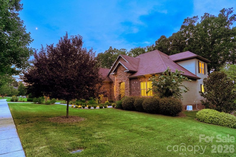 8701 Whitehawk Hill Rd, Waxhaw, NC 28173