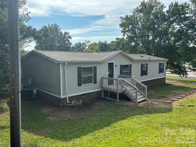 141 Patricia St, Lancaster, SC 29720