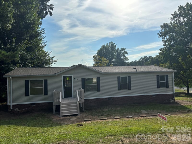 141 Patricia St, Lancaster, SC 29720