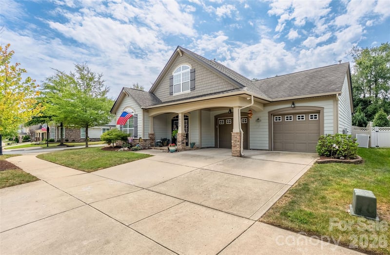 10328 Drake Hill Dr, Huntersville, NC 28078