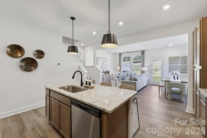 7607 Ethora Way, Charlotte, NC 28216