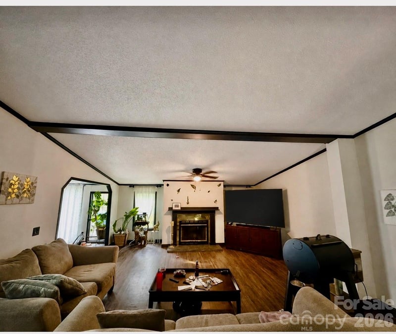 2388 Liberty Church St, Hickory, NC 28601