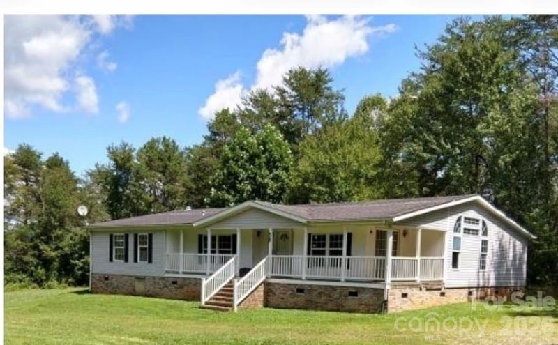2388 Liberty Church St, Hickory, NC 28601