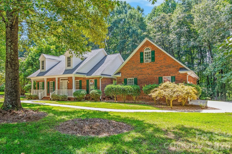 6756 Hawks Nest Ln, Stanley, NC 28164
