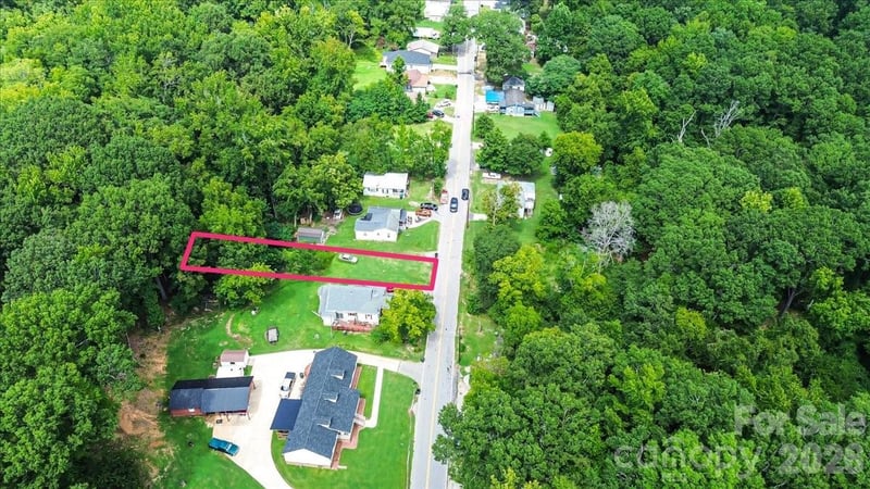 13 Magnolia St, York, SC 29745