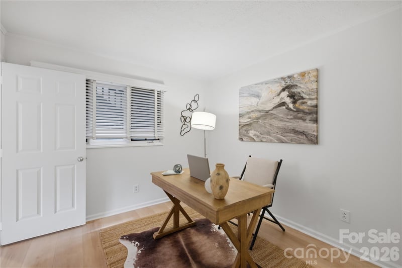 1109 E Morehead St #16, Charlotte, NC 28204