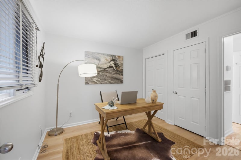 1109 E Morehead St #16, Charlotte, NC 28204