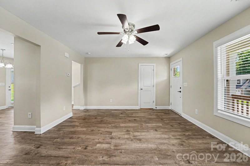 1545 Mayfair Dr, Conover, NC 28613