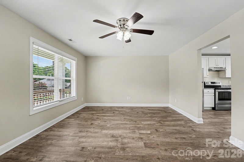 1545 Mayfair Dr, Conover, NC 28613