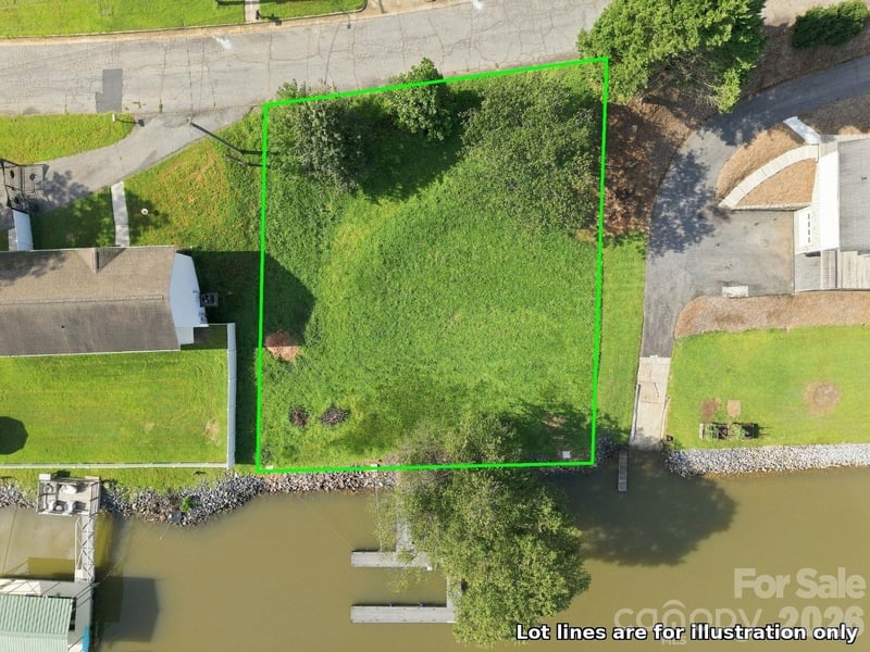 207 Catawba Ave, Hickory, NC 28601