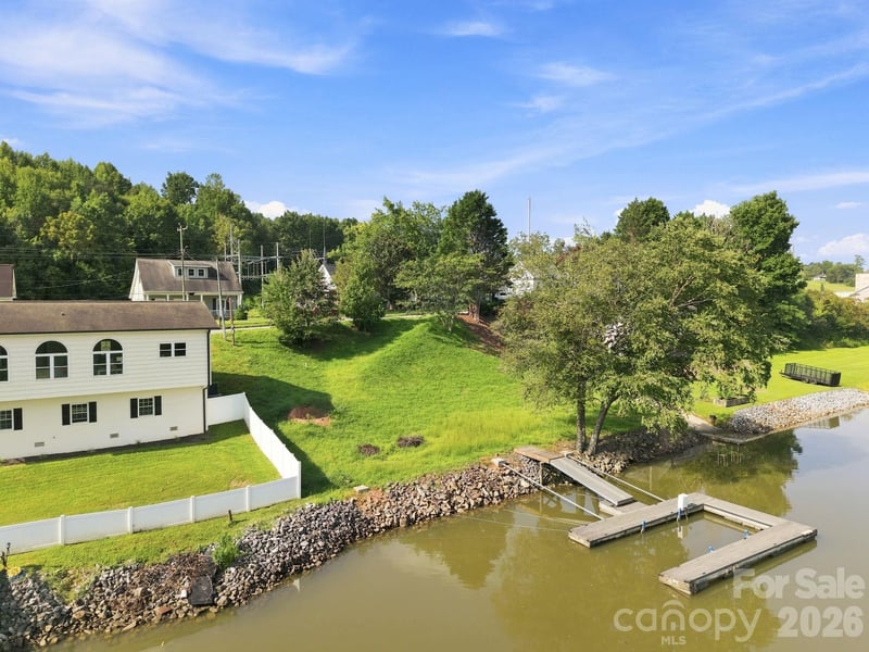 207 Catawba Ave, Hickory, NC 28601