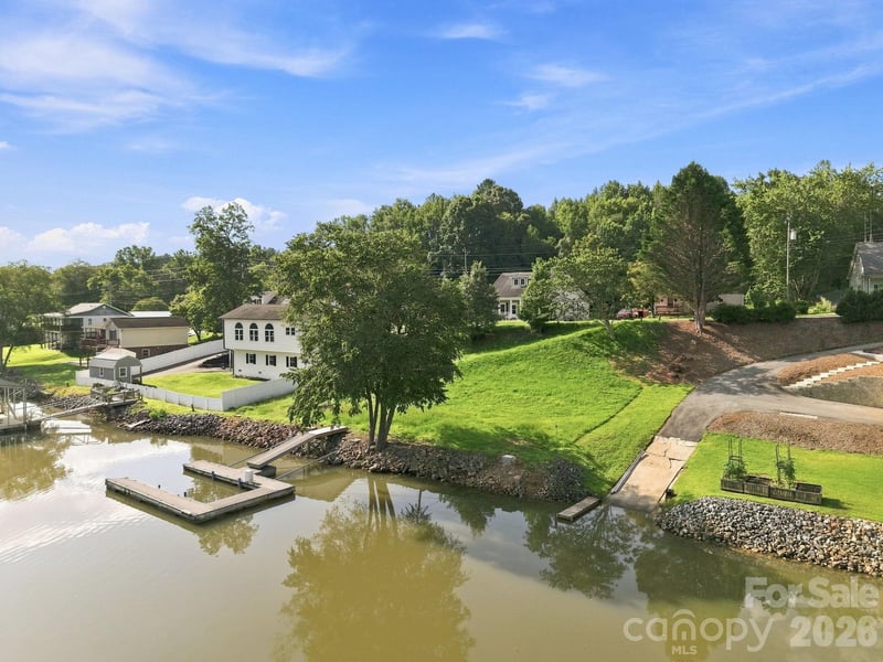 207 Catawba Ave, Hickory, NC 28601