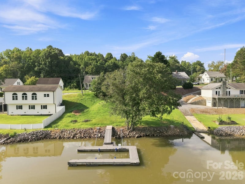 207 Catawba Ave, Hickory, NC 28601