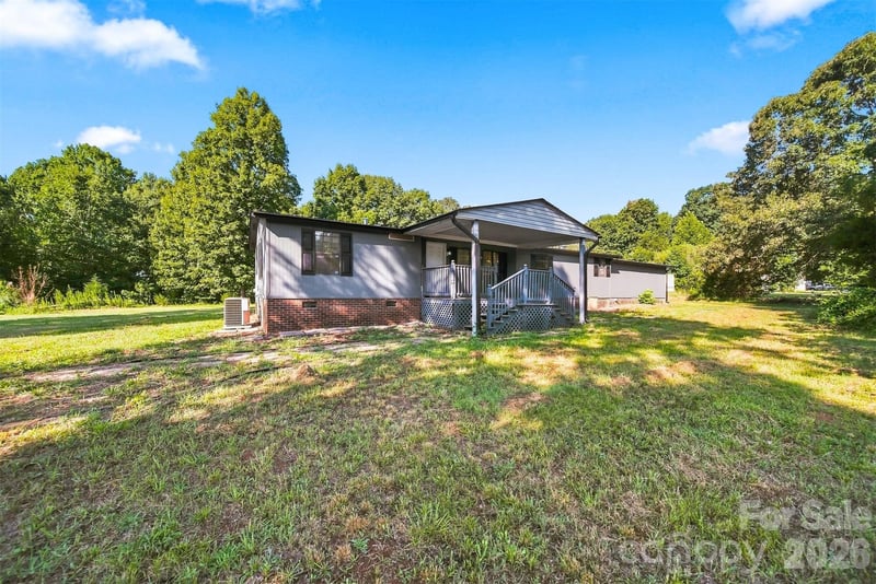 2947 S Nc 16 Hw, Newton, NC 28658