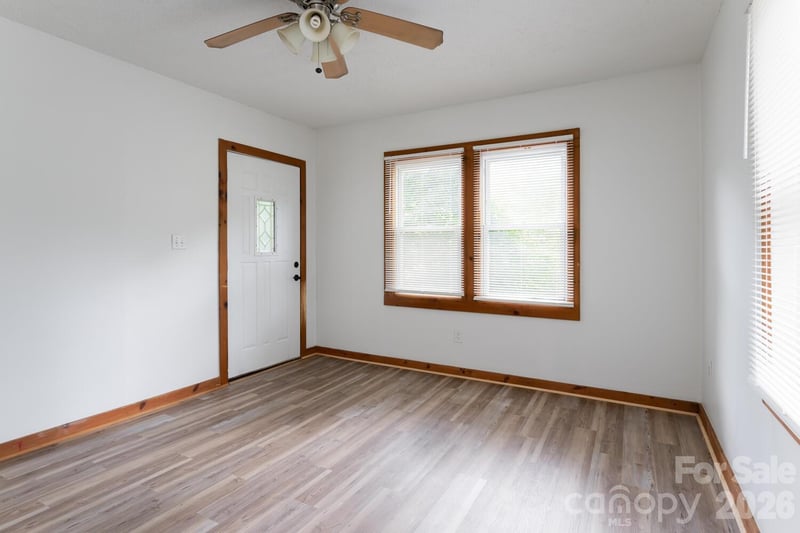 26 First St, Asheville, NC 28803