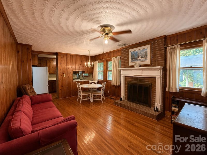 6124 Donna Dr, Charlotte, NC 28213