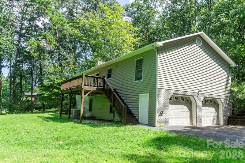 15 Pete Luther Rd, Candler, NC 28715
